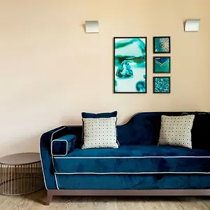 Amadomus Luxury 4*, Naples Italie